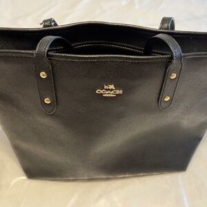 Coach Black Leather Zippered City Tote